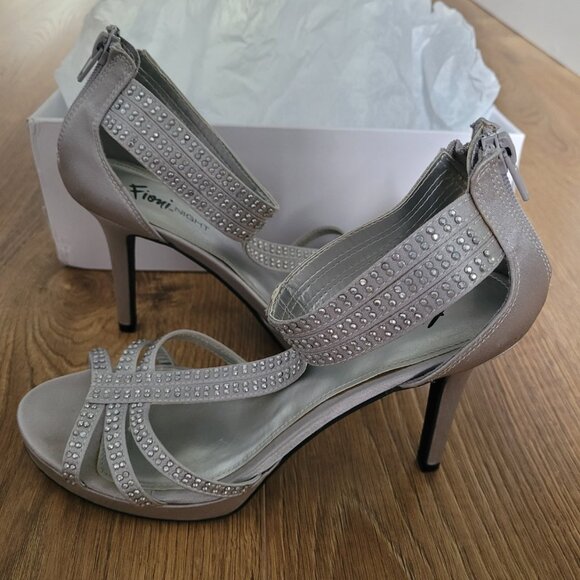 Fioni night high heels size 7.5 - Picture 1 of 7